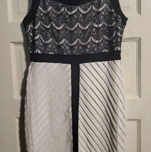 Sleeveless Black/White Dinner Dress